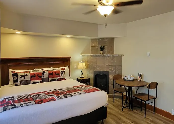 Crandell Mountain Lodge
