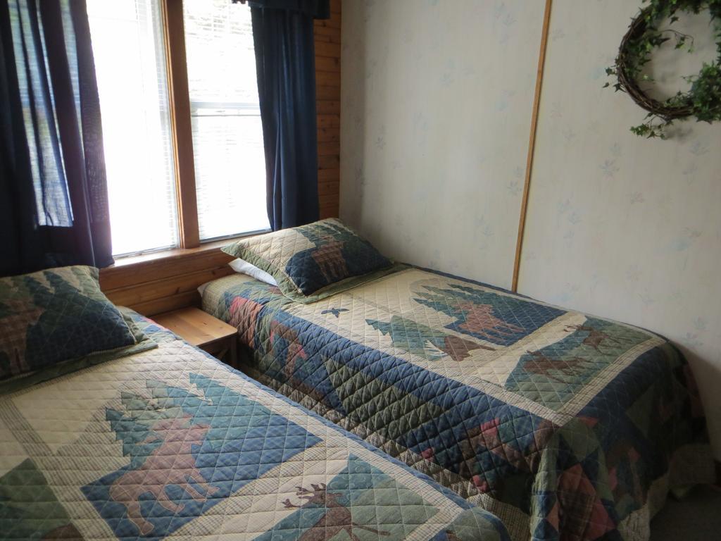 Crandell Mountain Lodge *